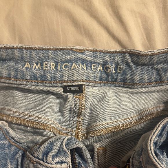 American Eagle Outfitters Light Blue Denim - Picture 2 of 3
